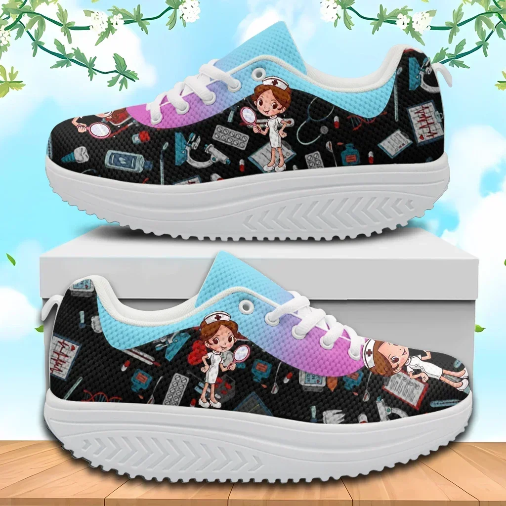 Mens Fashion Zapatos - รองเท้าพยาบาลแฟชั่นสำหรับผู้หญิง รองเท้าผ้าใบพื้นนุ่มกันลื่น ลายผู้ช่วยแพทย์ รองเท้าแบบมีเบาะลม