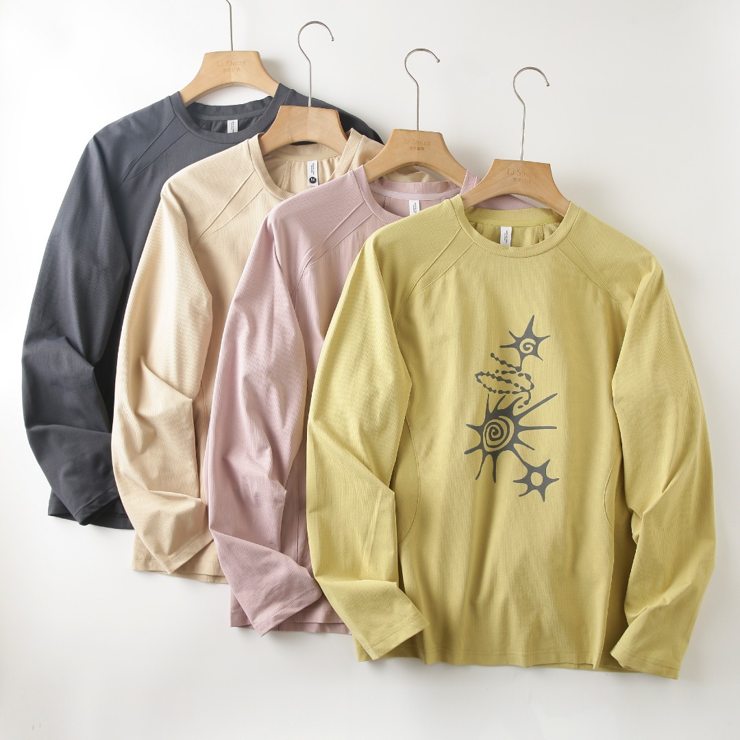 Men Fashion Upper - เสื้อยืดแขนยาวยืดหยุ่นสูงระบายอากาศได้ดีสำหรับทุกเพศ – ป้องกันแบคทีเรีย ดูดซับความชื้น และแห้งเร็ว พร้อมลายพิมพ์แบบวาฟเฟิลสำหรับกิจกรรมกลางแจ้ง