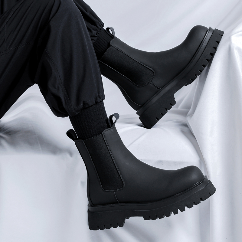 รองเท้าบูทหุ้มข้อสูงสีดำรุ่นปี - Chelsea Boots Men บทวิจารณ์และราคา